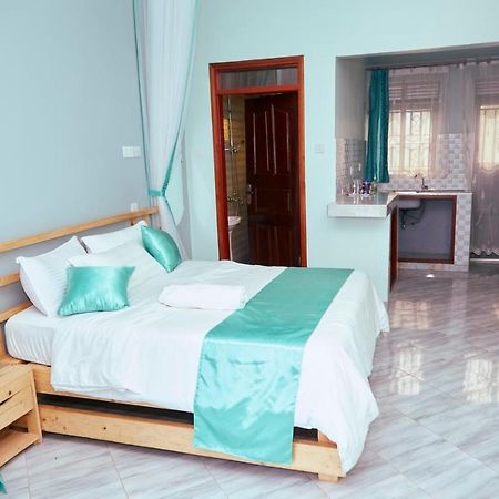 Westway Luxury Suites Mbarara Eksteriør billede