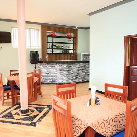 Westway Luxury Suites Mbarara Eksteriør billede