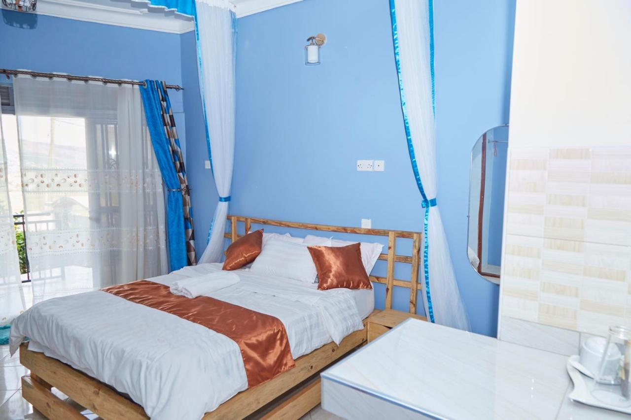 Westway Luxury Suites Mbarara Eksteriør billede